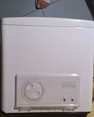 deumidificatore marca De Longhi