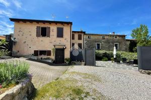 RUSTICO A CAPRINO VERONESE