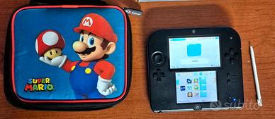 Nintendo 2DS + Giochi + Borsa Mario