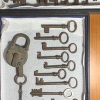 Lotto di 35 Chiavi Antiche in ferro Fine '800 '900
