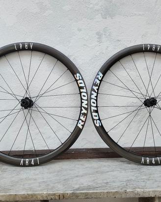 COPPIA RUOTE REYNOLDS AR41 TUBELESS READY