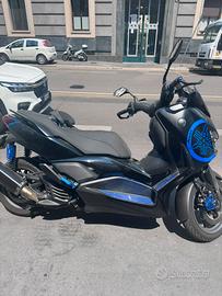 XMAX-tech 125