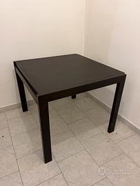 Tavolo in legno allungabile