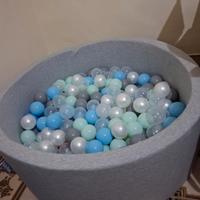 gioco per bambini: piscina morbida con palline 