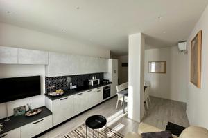 APPARTAMENTO RISTRUTTURATO CON DUE CAMERE DA LE...