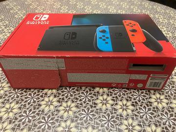 Nintendo Switch lite  pari al nuovo + 1 gioco