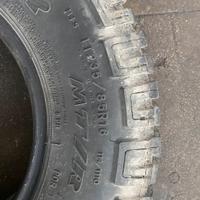 Gomme defender 25/85r16
