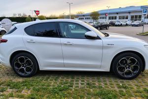 Alfa Romeo Stelvio Q4 Veloce 210cv