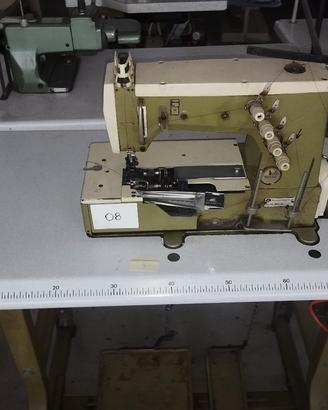 macchina da cucire funzionante 