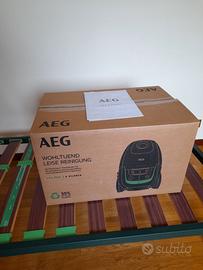 Aspirapolvere AEG Vx8