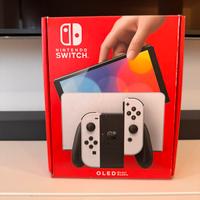 Nintendo Switch OLED bianca