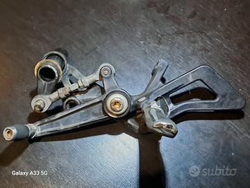 Ktm Duke 690 R my 17 pedana sinistra e leva cambio