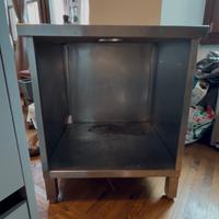 Mobile in acciaio per cucina