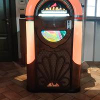 Jukebox riproduzione moderna funzionante