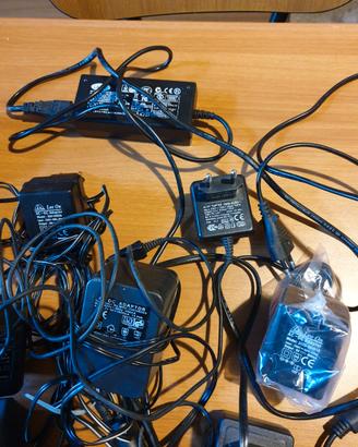 Alimentatori vari da 3 a 13,5v