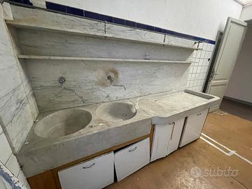 Doppio lavandino in marmo