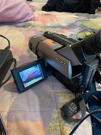 VIDEOCAMERA HANDYCAM VISION SONY  8mm Zoom X330