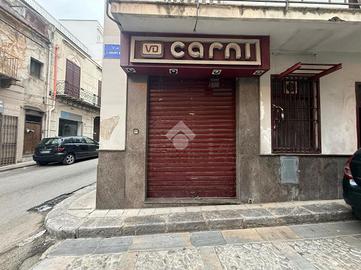 NEGOZIO A CARINI