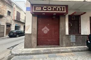 NEGOZIO A CARINI