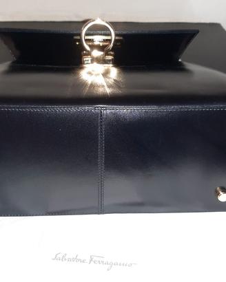 Ferragamo borsa donna nuova originale mai usata
