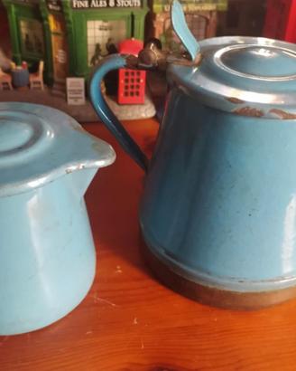 Caffettiera in latta smaltata blu 2 pezzi- antico