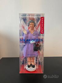 Kikkerland Solar Queen - Limited Edition