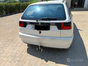 SEAT Ibiza 1400 benzina Gancio traino storica 