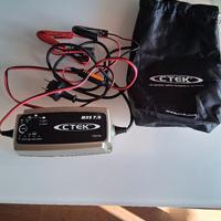 CARICABATTERIE UNIVERSALE AUTO -MOTO