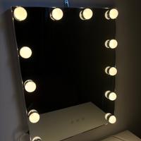 specchio trucco con luci