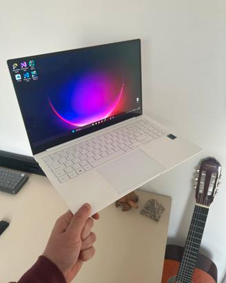 Samsung Notebook 16GB - i7 - AMOLED