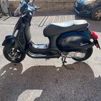 Vespa 300 gts SuperNotte