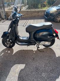 Vespa 300 gts SuperNotte