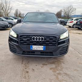 Audi Q2 35 TDI quattro S tronic TOTAL BLACK