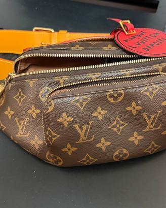 LOUIS VUITTON Marsupio