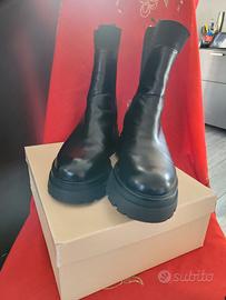 Anfibi donna Stradivarius n.40 neri