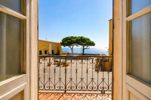 MONOLOCALE A IMPERIA