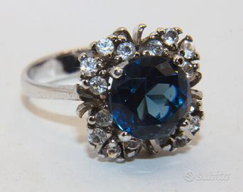 Stupendo anello vintage argento pietre
