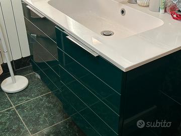 Mobile bagno verde con lavabo