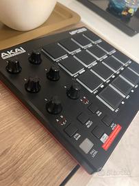 Akai MPD218  controller midi