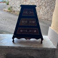 Cassettiera a piramide in legno