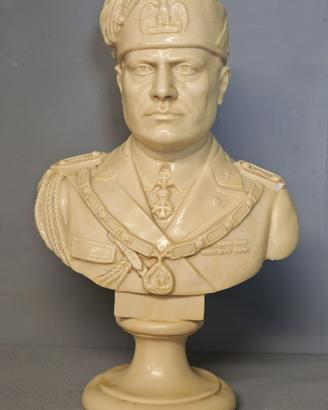 Busto di Benito Mussolini – Resina