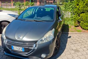 Peugeot 208 allure 