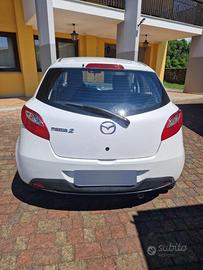 Mazda 2 bianca, 5 porte, ok neopatentati