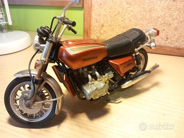 HONDA GOLDWING GL1000 DEL 1974 POLISTIL