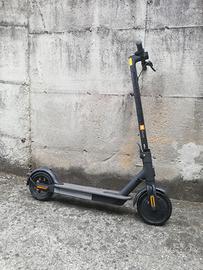 Monopattino elettrico xiaomi essential