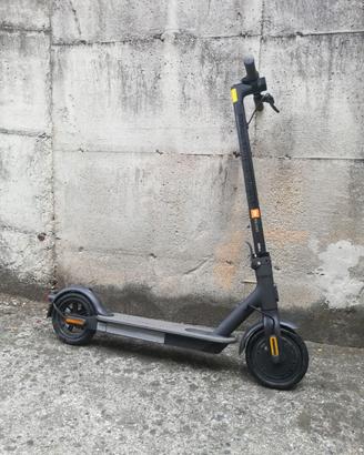 Monopattino elettrico xiaomi essential