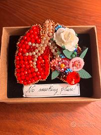 Spilla polmone fatta a mano idea originale