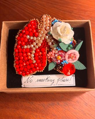 Spilla polmone fatta a mano idea originale