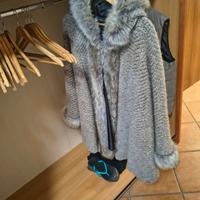 Cappotto  in lana a maglia finiture pelliccia