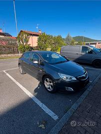 Opel Astra J 2012 1.7